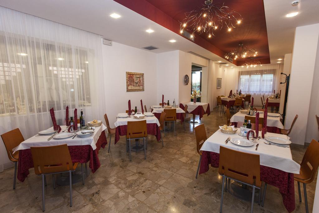 Hotel Europeo Sottomarina Esterno foto